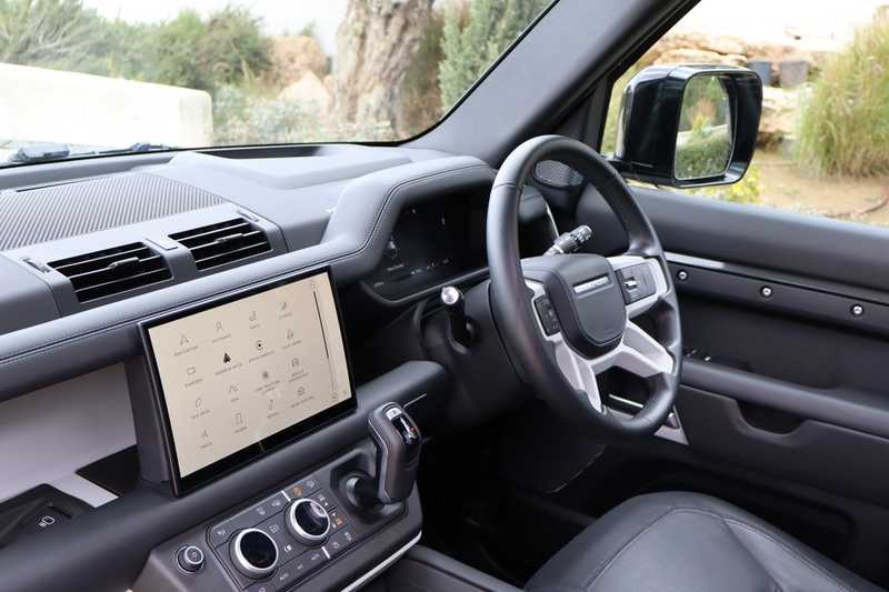 2023 Land Rover Defender 3,0L 2023 Cyprus
