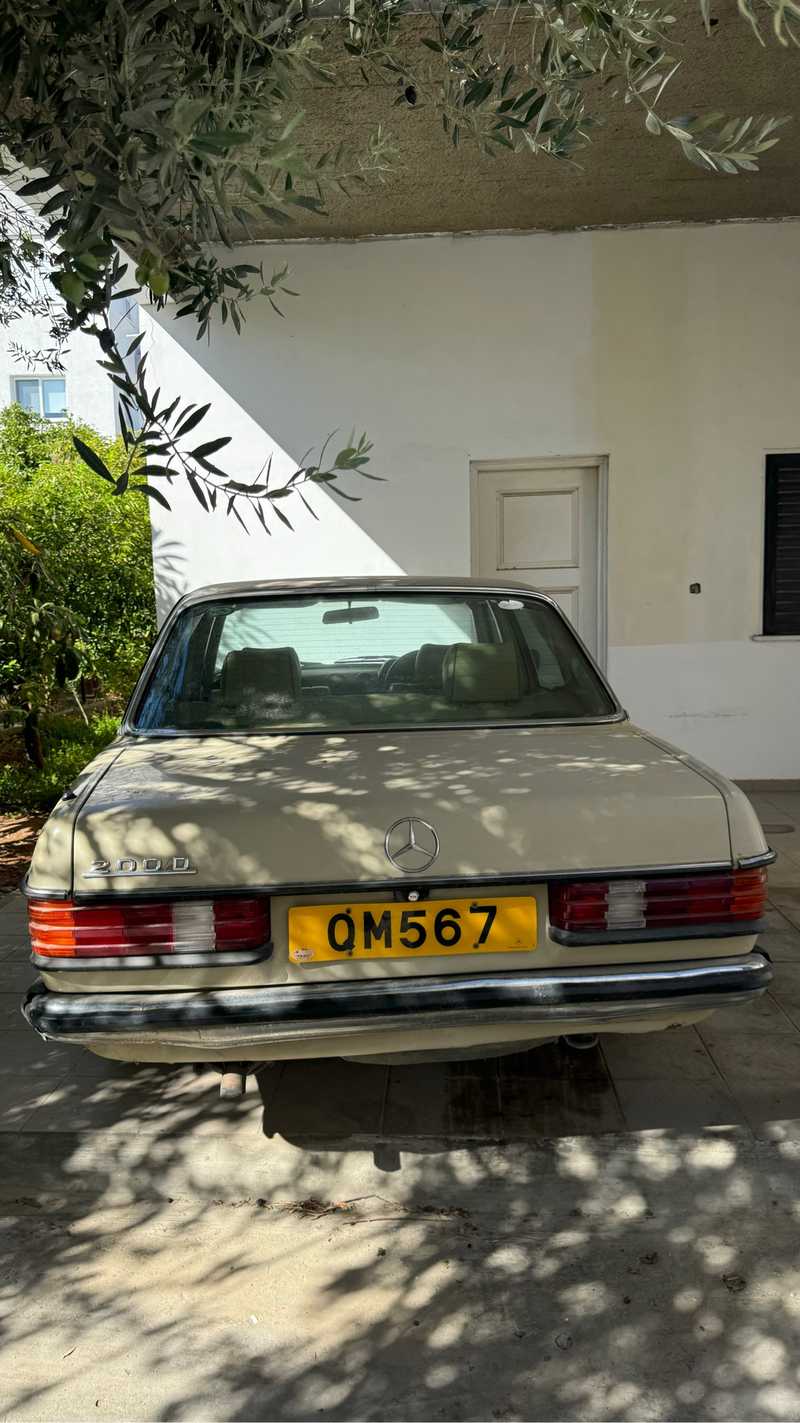 1984 Mercedes-Benz E-Class 2,2L 1984 Cyprus