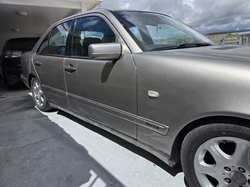1999 Mercedes-Benz E-Class 2,0L 1999 Cyprus