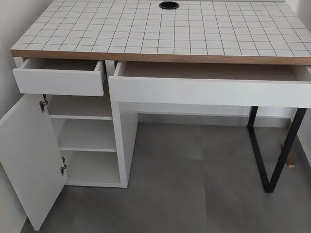 Brand new ikea desk, Επαρχία Αμμοχώστου — Δερύνεια