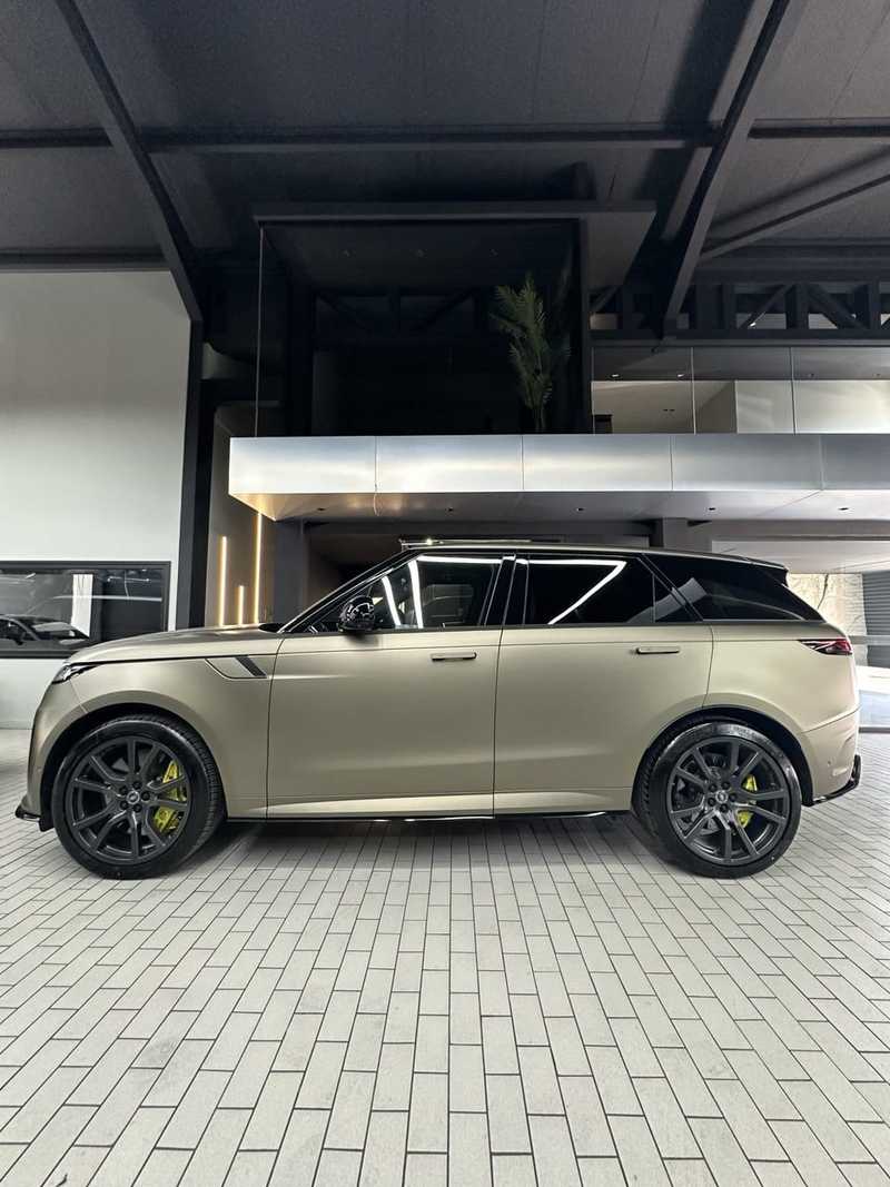 2024 Land Rover Range Rover 4,4L 2024 Cyprus
