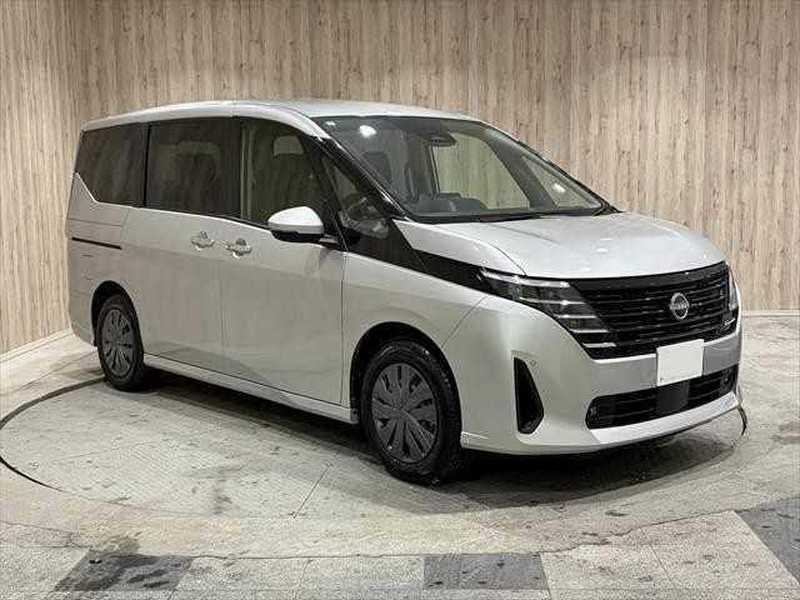 Nissan Serena 2,0L 2023