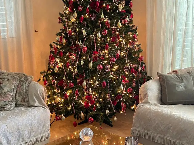 Christmas tree in excellent condition. 2.4 metres, Επαρχία Λευκωσίας — Στρόβολος - Αρχάγγελος