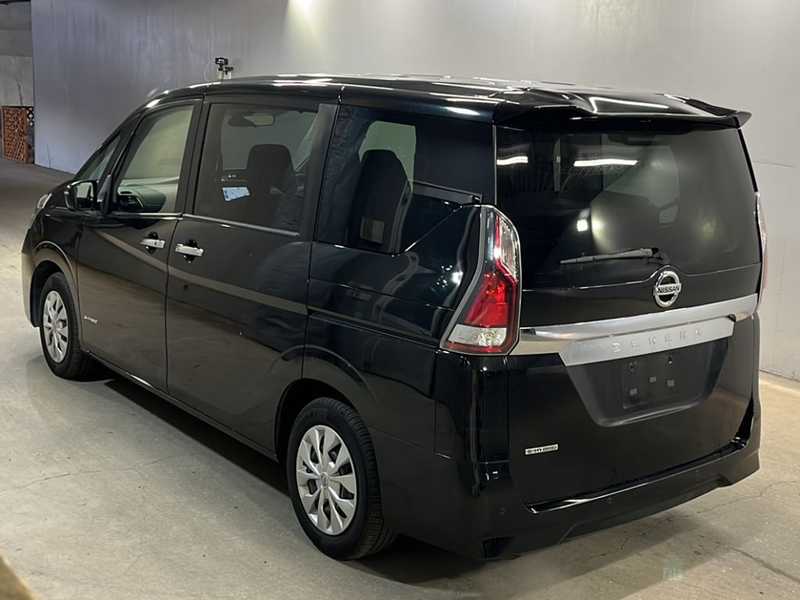 Nissan Serena 2,0L 2022
