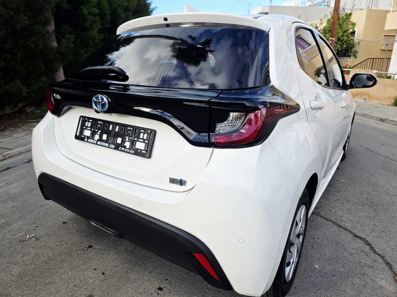 2021 Toyota Yaris 1,5L 2021 Cyprus