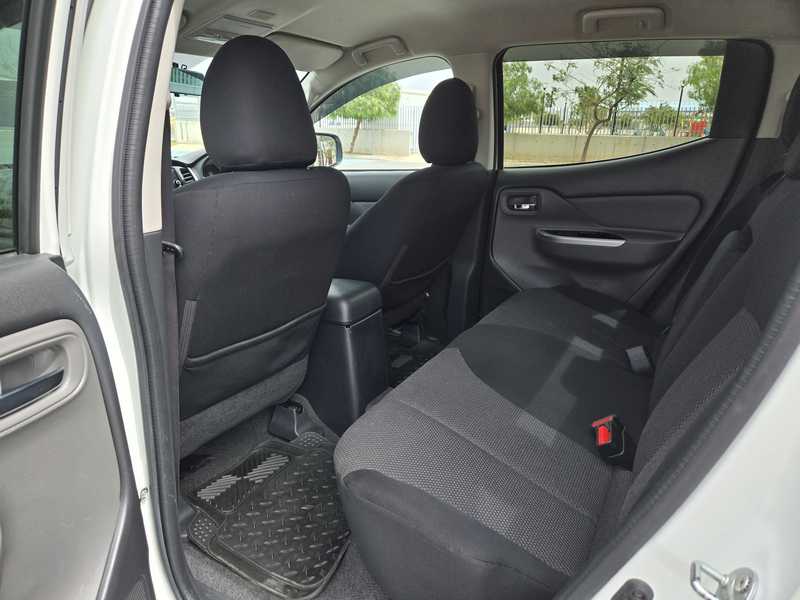 2017 Mitsubishi L200 2,4L 2017 Cyprus
