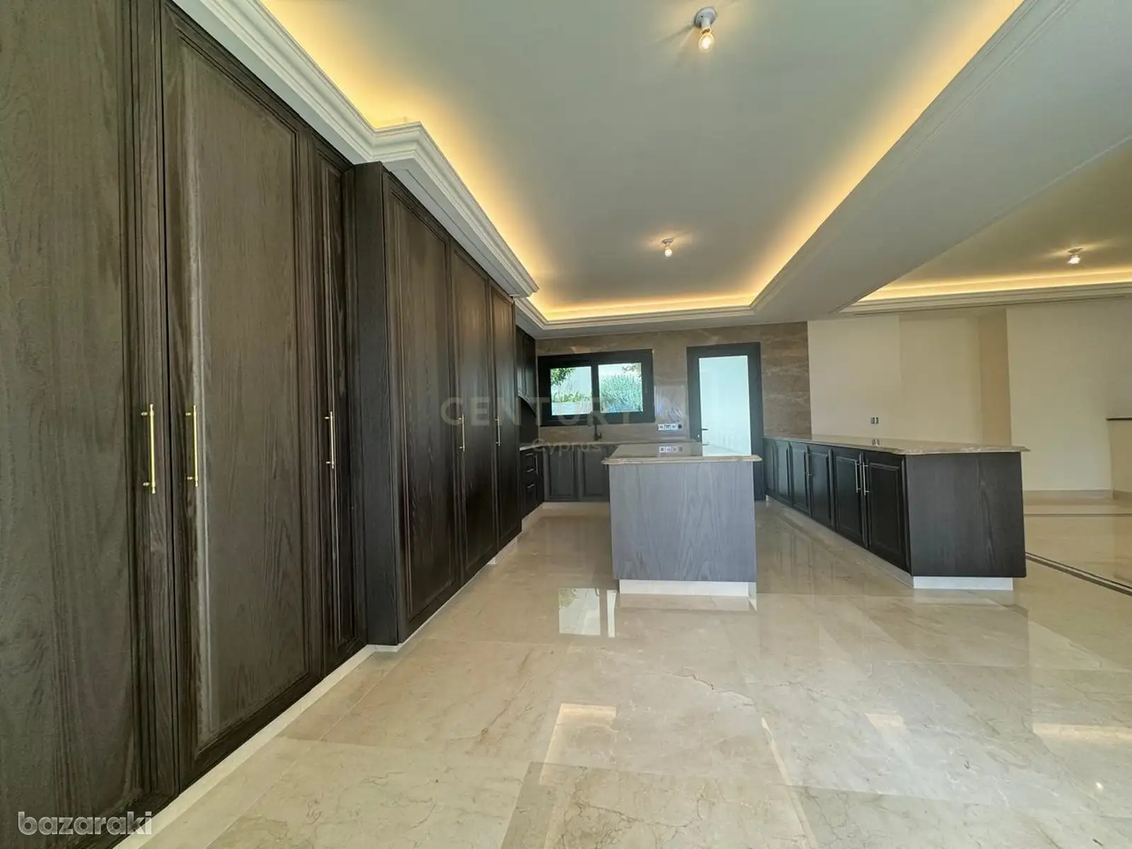 Villa, 5 bedrooms — 10
