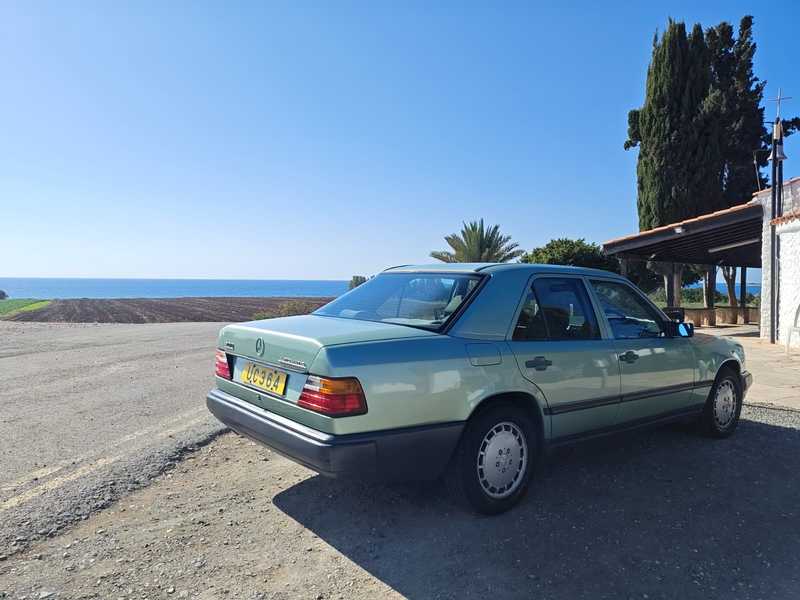 1987 Mercedes-Benz E-Class 2,0L 1987 Cyprus