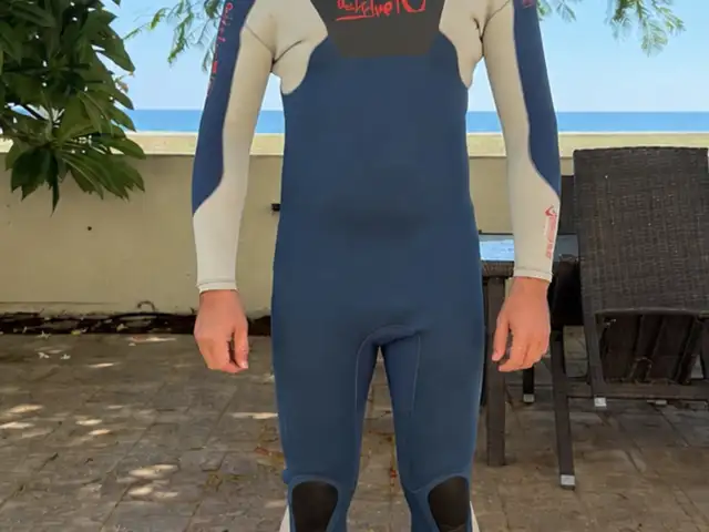 Quiksilver wetsuit, size l, 3/4, Larnaca — Perivolia Larnakas