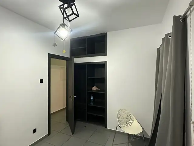 Room available for rent in three bedrooms house, Επαρχία Λεμεσού — Λεμεσός - Ομόνοια - 2