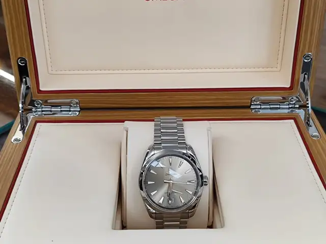 Omega seamaster aqua terra, Επαρχία Λευκωσίας — Λευκωσία - Αγ Κωνστ και Ελένης
