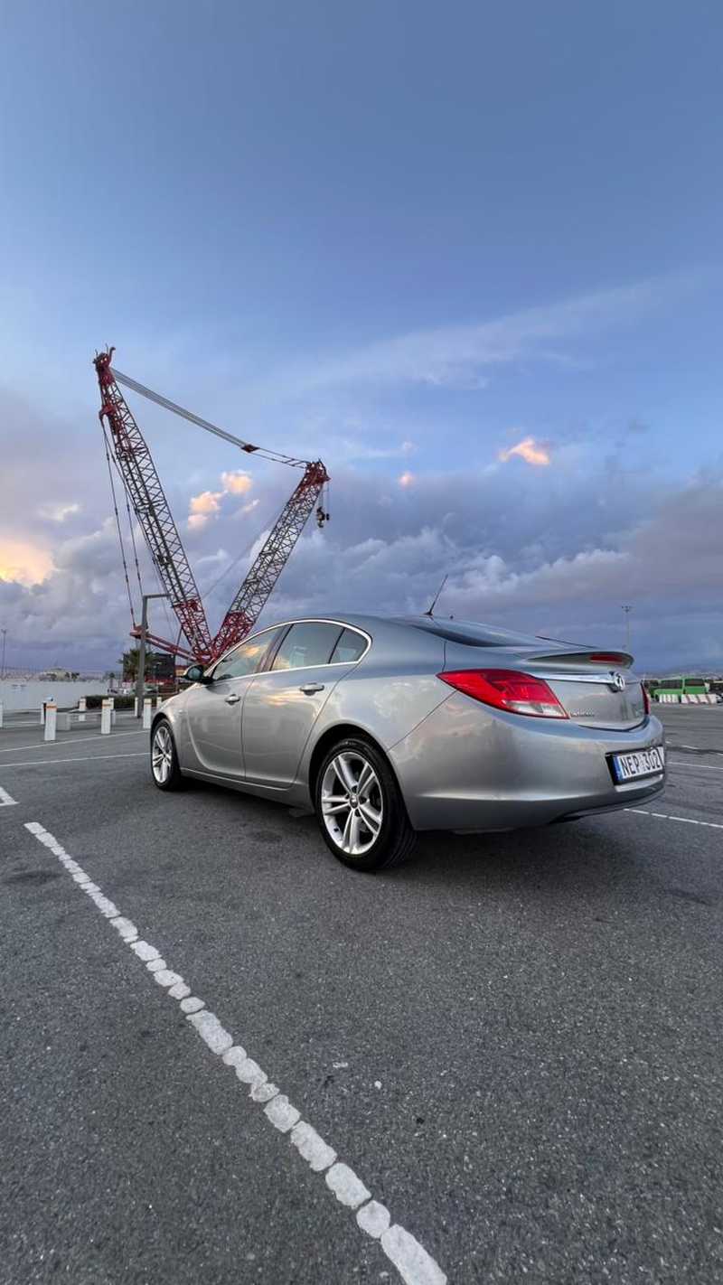 2010 Opel, Vauxhall Insignia 2,0L 2010 Cyprus
