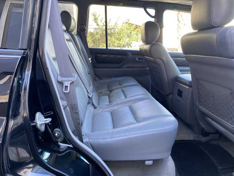 2000 Toyota Land Cruiser 300 4,2L 2000 Cyprus