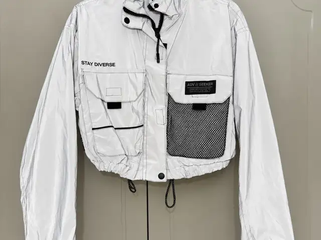 Bershka stay diverse cropped ανακλαστικό μπουφάν reflective jacket, Famagusta — Agia Napa