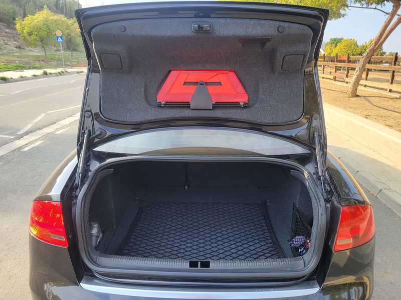 2005 Audi A4 2,0L 2005 Cyprus