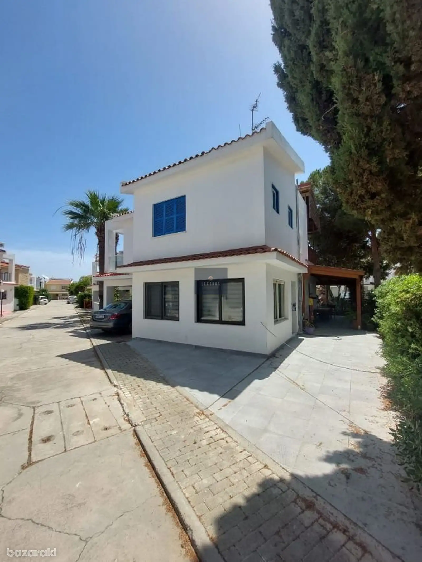 House, 2 bedrooms — 2