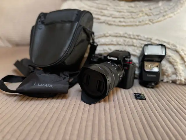 Panasonic lumix s5ii + 20-60mm + flash + 128gb v60, Επαρχία Πάφου — Πάφος - Κάτω Πάφος