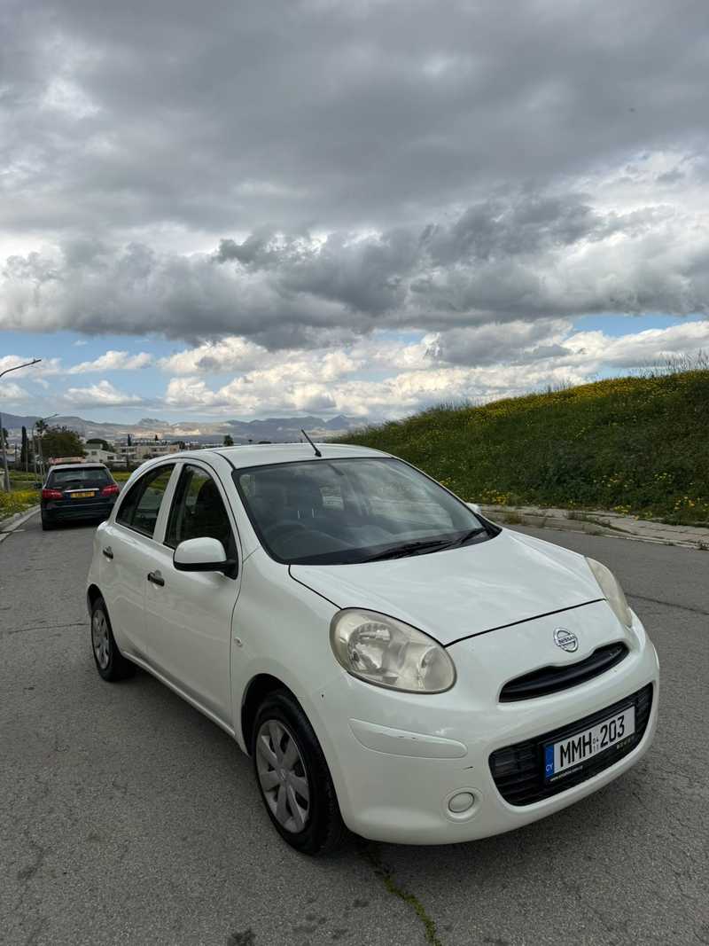 Nissan March 1,2L 2011
