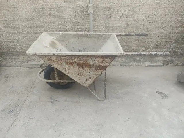 Heavy duty wheel barrow construction utility trolley καρότσι οικοδομής αμαξουι, Επαρχία Λεμεσού — Λεμεσός - Μέσα Γειτονιά