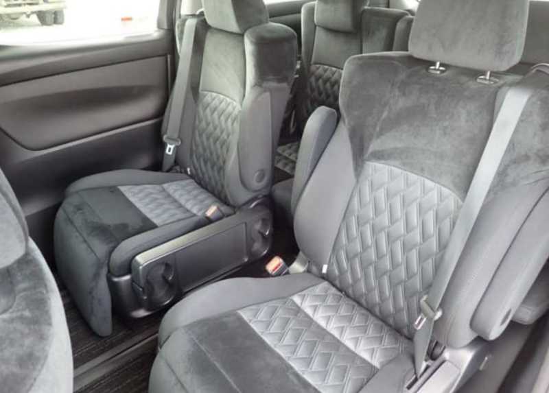 2021 Toyota Alphard 2,5L 2021 Cyprus