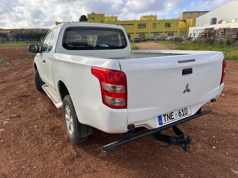 2017 Mitsubishi L200 2,5L 2017 Cyprus