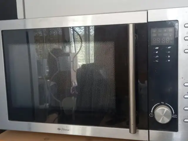 Microwave, everything works, no issues.Paralimni, Famagusta — Paralimni