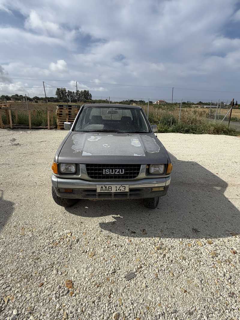 1990 Isuzu Pick-up 2,5L 1990 Cyprus