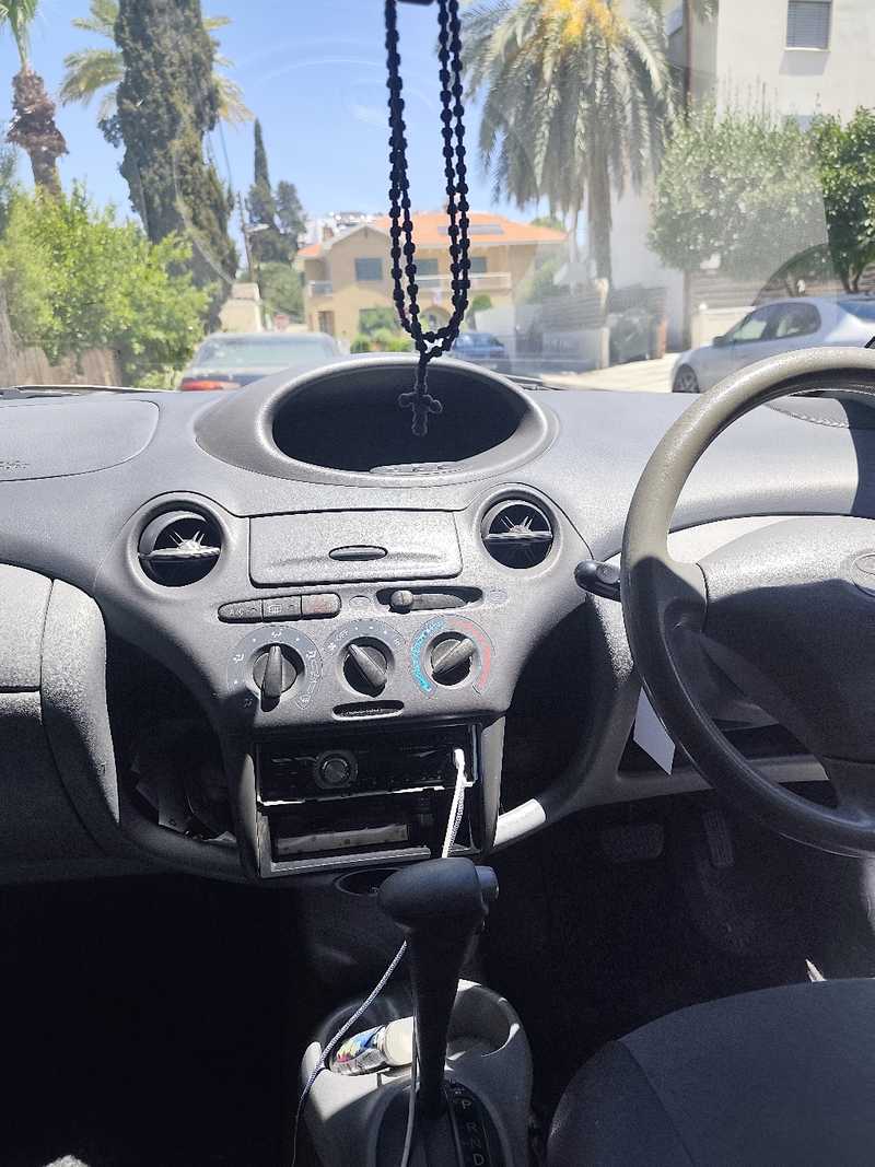 2001 Toyota Vitz 1,0L 2001 Cyprus