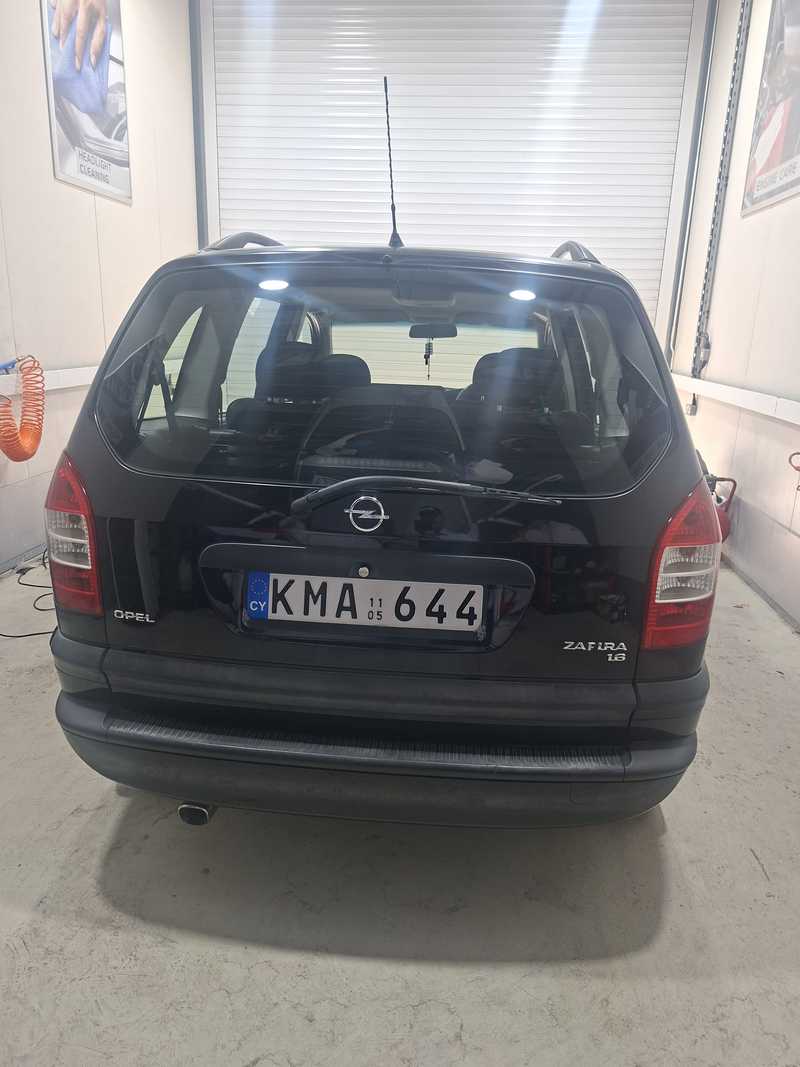 2005 Opel, Vauxhall Zafira 1,6L 2005 Cyprus