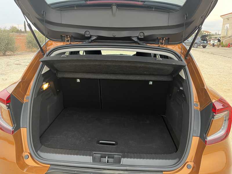 2021 Renault Captur 1,3L 2021 Cyprus