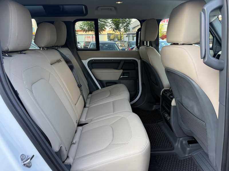 2023 Land Rover Defender 3,0L 2023 Cyprus