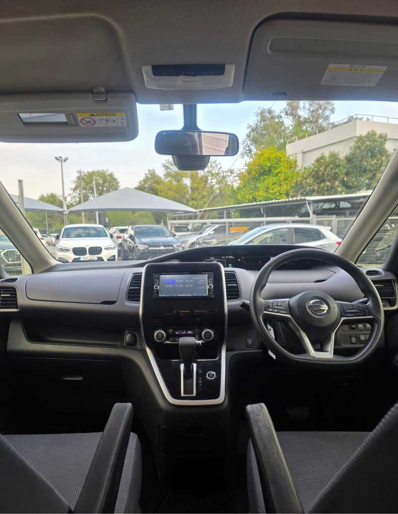 2019 Nissan Serena 2,0L 2019 Cyprus