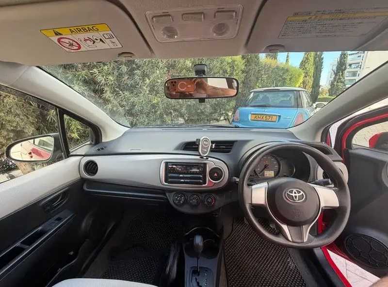 2014 Toyota Vitz 1,3L 2014 Cyprus