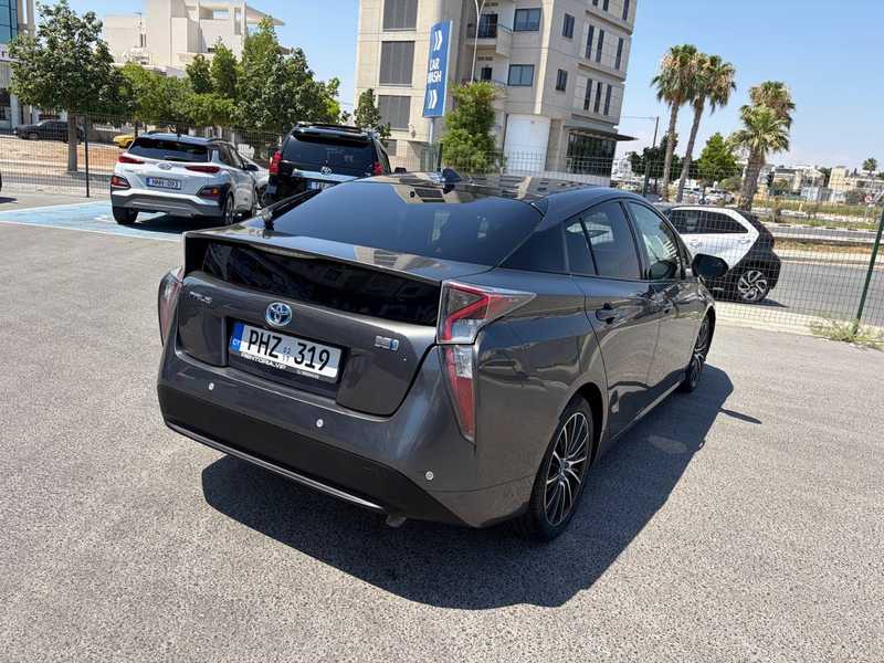 2017 Toyota Prius 1,8L 2017 Cyprus