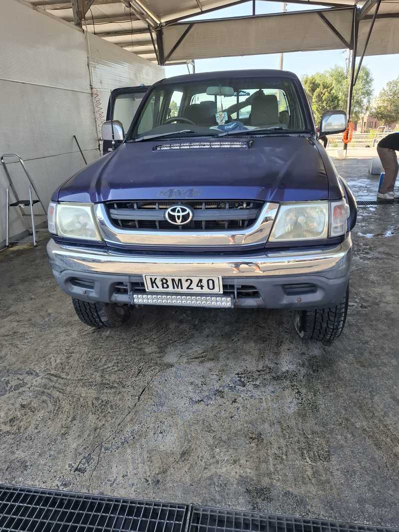 2004 Toyota Hilux 2,5L 2004 Cyprus