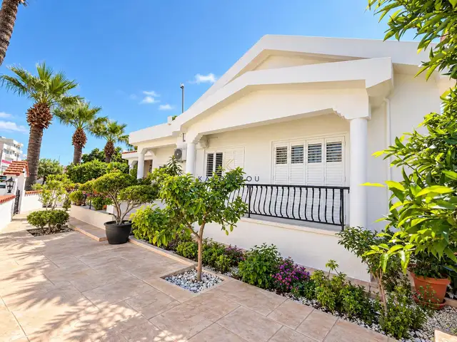 3-bedroom detached house for sale, Larnaca — Larnaka - Agios Nikolaos