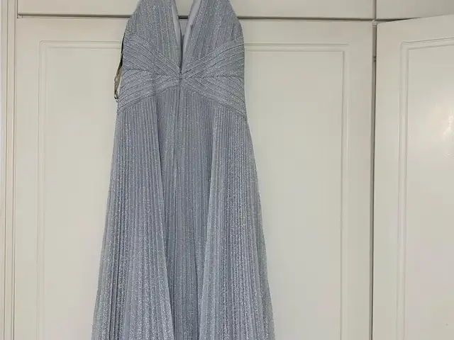 Elegant maxi dress, Επαρχία Λευκωσίας — Λευκωσία - Καϊμακλί