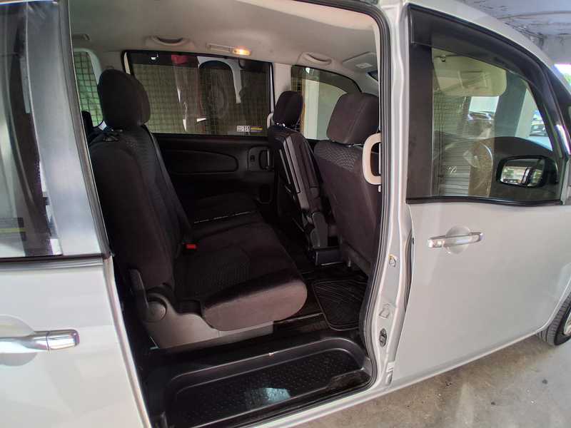 2014 Nissan Serena 2,0L 2014 Cyprus