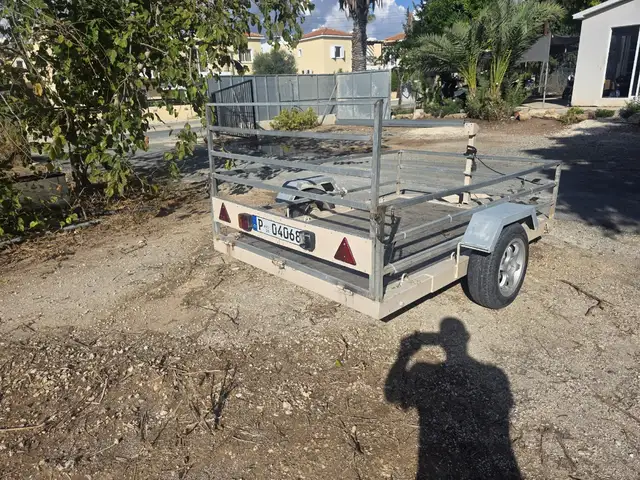 Trailer καροτσα γραμμένο, Paphos — Paphos - Universal - 2