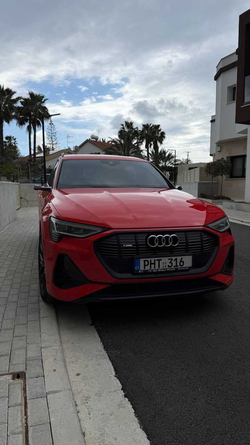 Audi e-tron Electric 2020