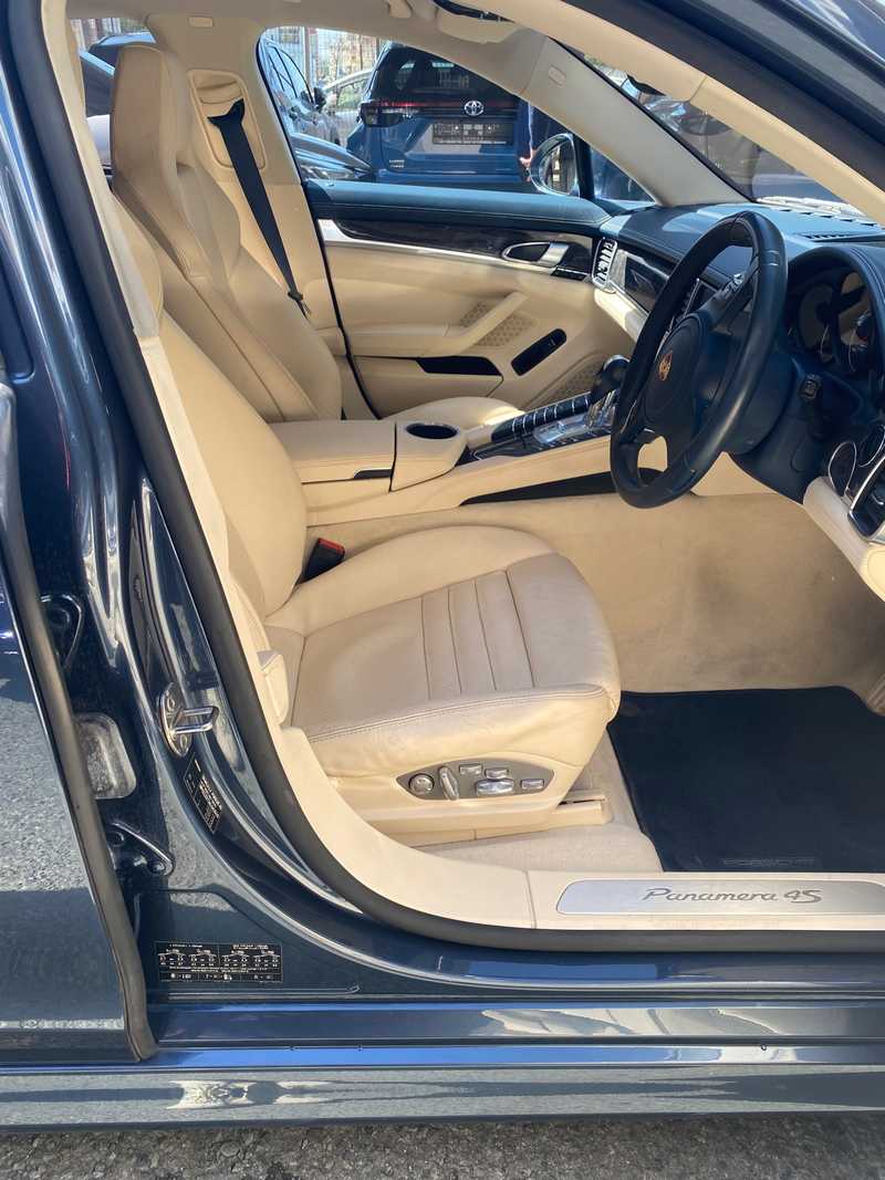 2011 Porsche Panamera 4,8L 2011 Cyprus