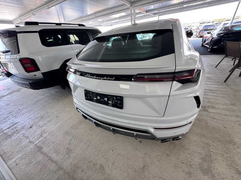 2024 Lamborghini Urus 4,0L 2024 Cyprus