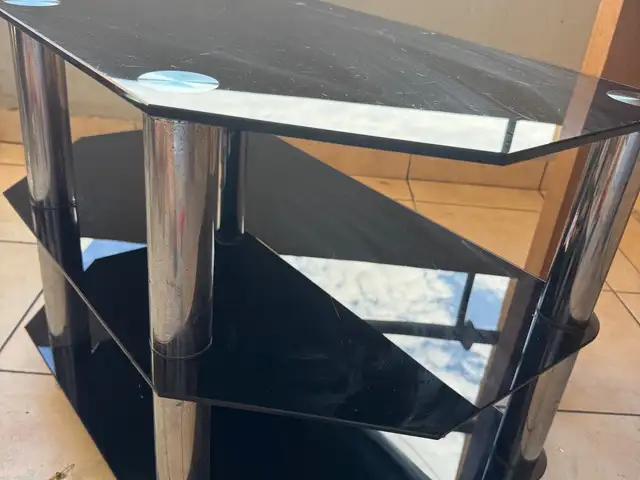 Very nice glass table, Paphos — Paphos - Universal