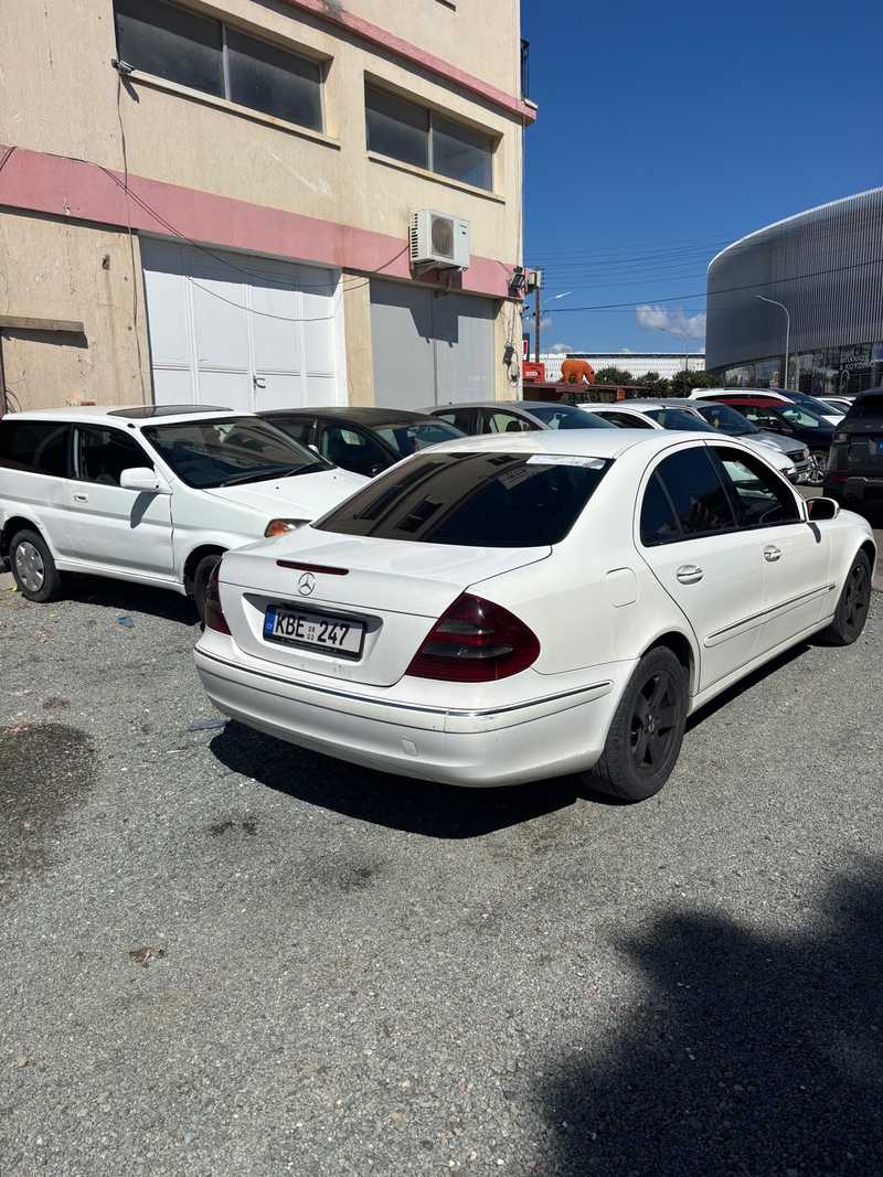 2003 Mercedes-Benz E-Class 2,7L 2003 Cyprus