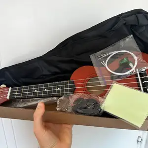 New ukulele linden wood, case - gift birthday hobby present surprise toy kids, Larnaca — Larnaka - Makenzy