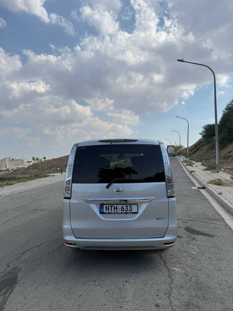 2015 Nissan Serena e-POWER 2,0L 2015 Cyprus
