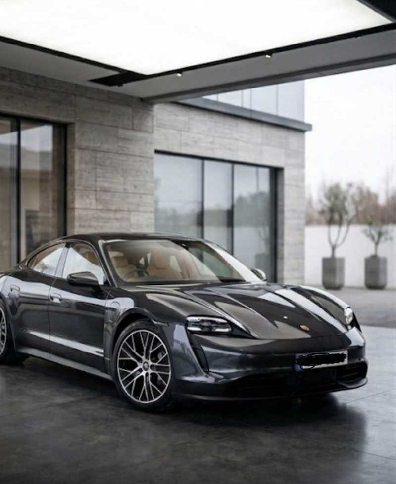 Porsche Taycan Electric 2023