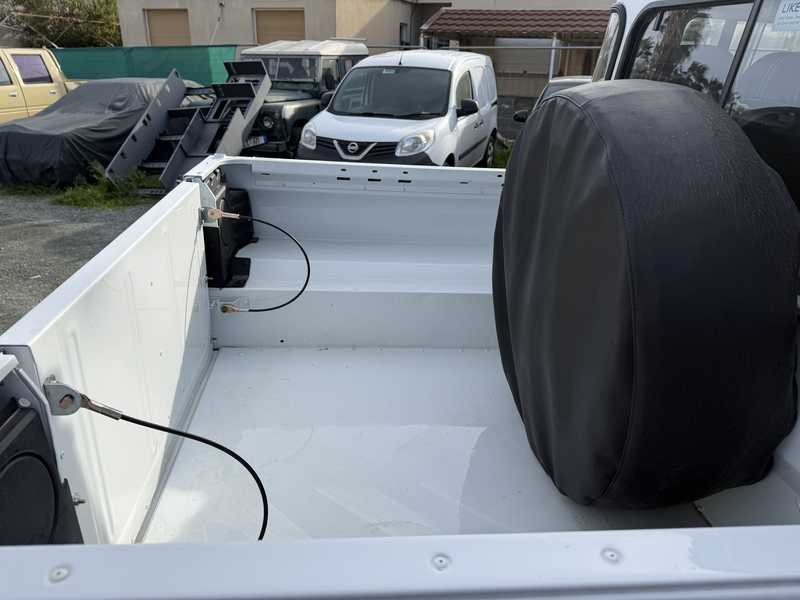 2015 Land Rover Defender 2,2L 2015 Cyprus