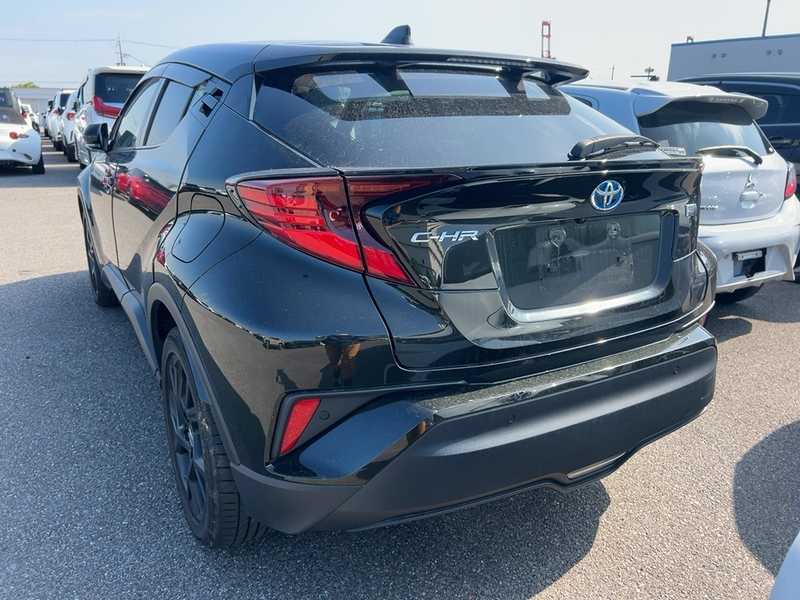 2022 Toyota C-HR 1,8L 2022 Cyprus