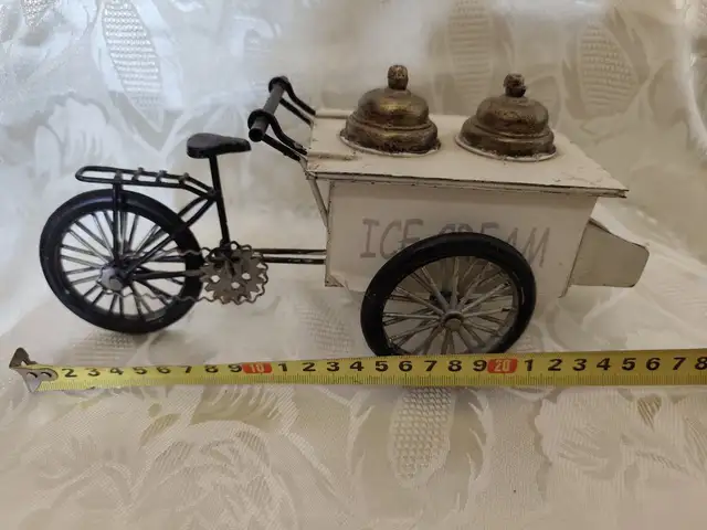 Vintage ice cream tricycle, Επαρχία Λάρνακας — Λάρνακα - Καμάρες